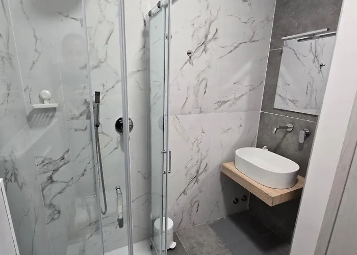 Danito 6 Matrimoniale 150 Passi Dal Centro Affittacamere 3*